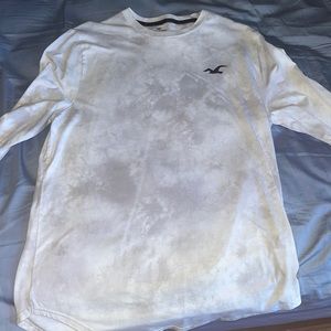 Large hollister long sleeve white/black tee. 100 percent cotton